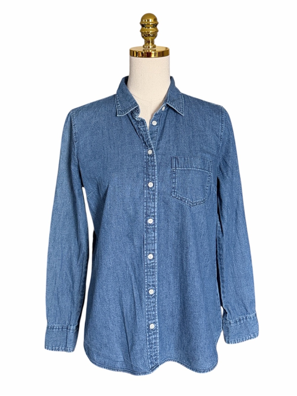 J. Crew Classic Blue Medium Wash Cotton Denim Button-Down Shirt Women’s M - Picture 2 of 9
